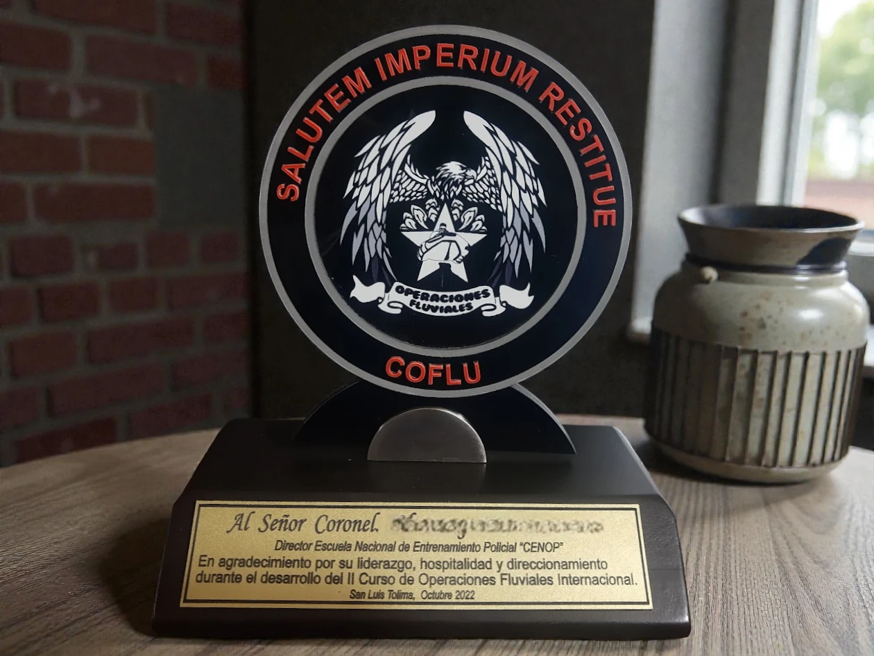 Reconocimiento base madera redonda